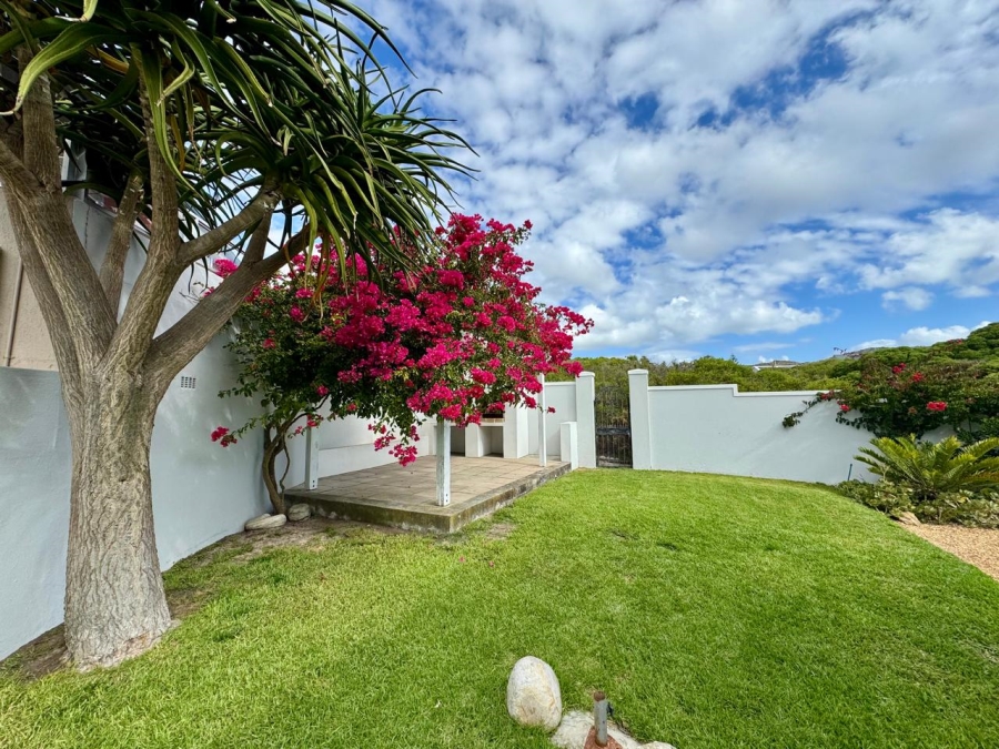 4 Bedroom Property for Sale in Kommetjie Western Cape